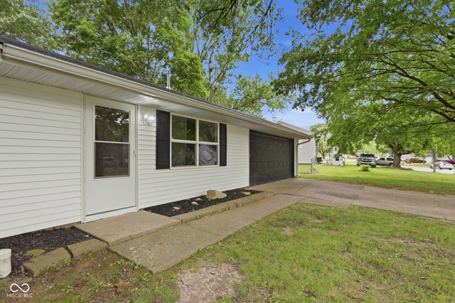1225 Ridge Top Drive, Greenwood, IN 46142