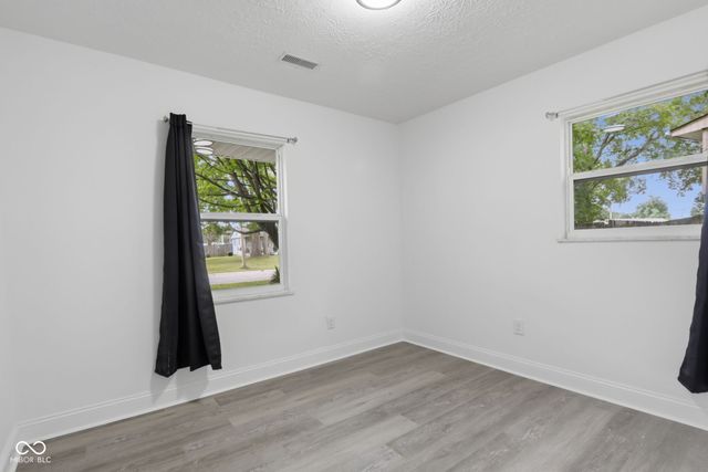 1225 Ridge Top Drive, Greenwood, IN 46142