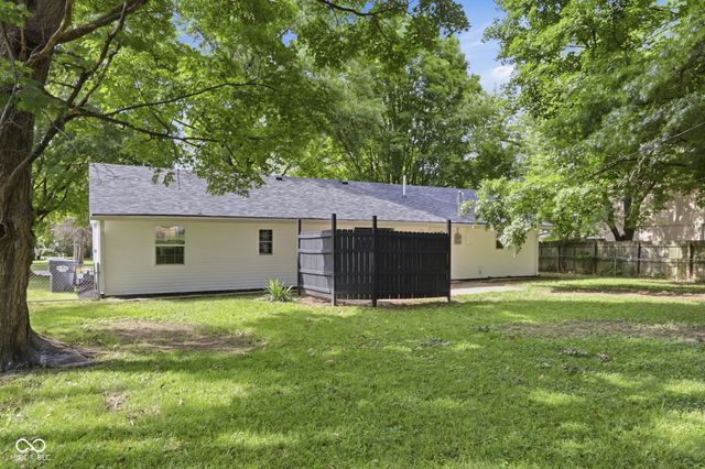 1225 Ridge Top Drive, Greenwood, IN 46142