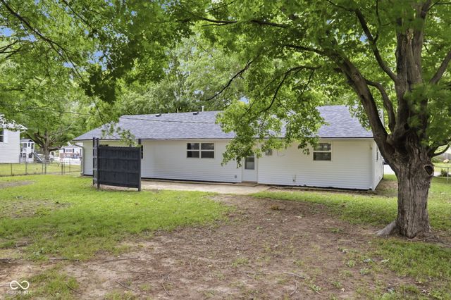 1225 Ridge Top Drive, Greenwood, IN 46142