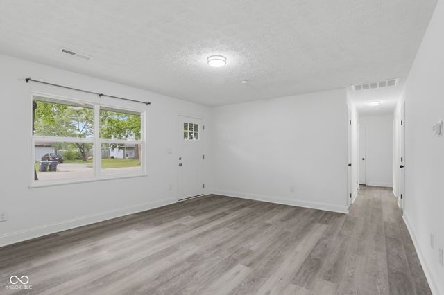 1225 Ridge Top Drive, Greenwood, IN 46142