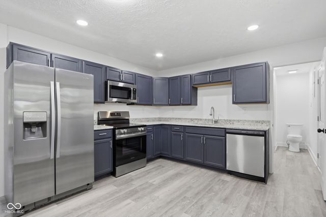 1225 Ridge Top Drive, Greenwood, IN 46142
