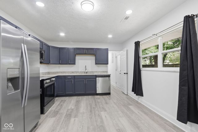 1225 Ridge Top Drive, Greenwood, IN 46142