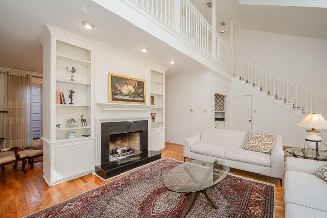 9518 Bayou Brook Street, Houston, TX 77063