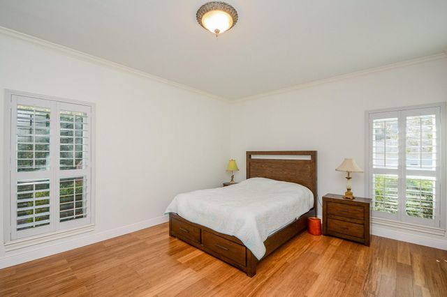 9518 Bayou Brook Street, Houston, TX 77063