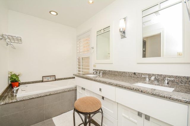 9518 Bayou Brook Street, Houston, TX 77063