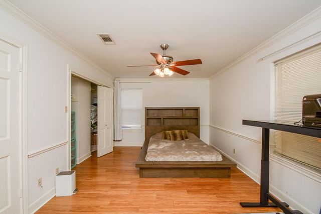 9518 Bayou Brook Street, Houston, TX 77063