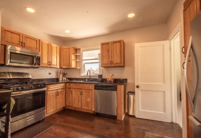 4370 Adair Avenue N, Crystal, MN 55422