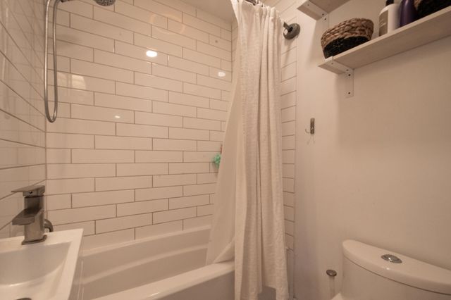 4370 Adair Avenue N, Crystal, MN 55422