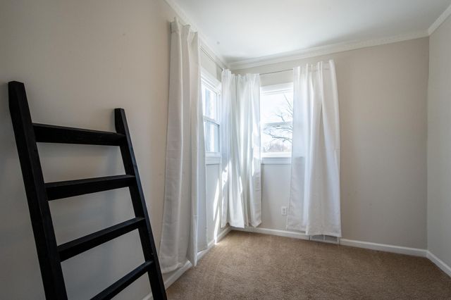 4370 Adair Avenue N, Crystal, MN 55422