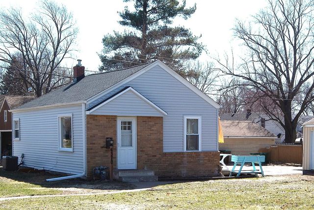 4370 Adair Avenue N, Crystal, MN 55422