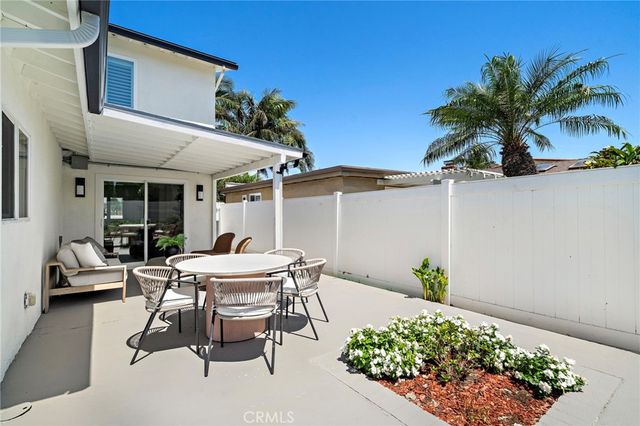 9162 Brabham Drive, Huntington Beach, CA 92646