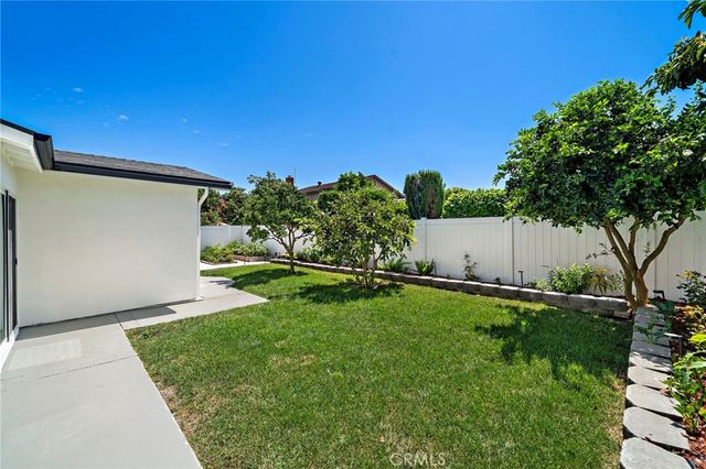 9162 Brabham Drive, Huntington Beach, CA 92646