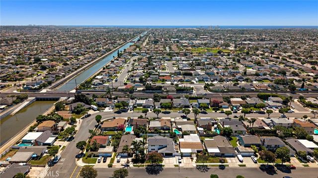 9162 Brabham Drive, Huntington Beach, CA 92646