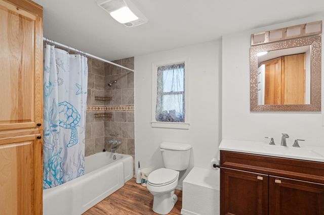 367 Madrona Drive, Cave Junction, OR 97523