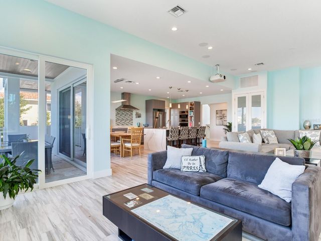 208 171ST AVENUE E, North Redington Beach, FL 33708