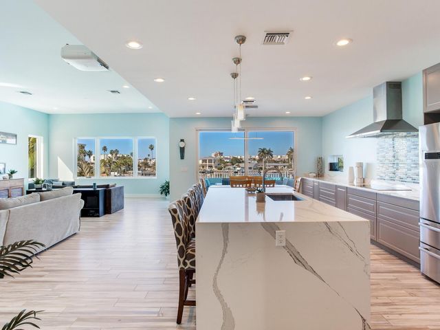 208 171ST AVENUE E, North Redington Beach, FL 33708