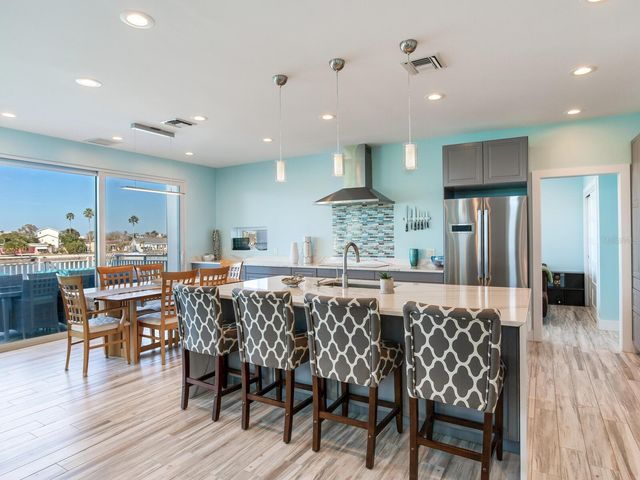 208 171ST AVENUE E, North Redington Beach, FL 33708