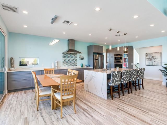 208 171ST AVENUE E, North Redington Beach, FL 33708