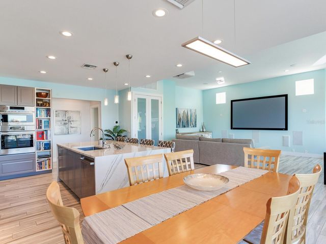 208 171ST AVENUE E, North Redington Beach, FL 33708