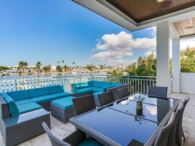 208 171ST AVENUE E, North Redington Beach, FL 33708