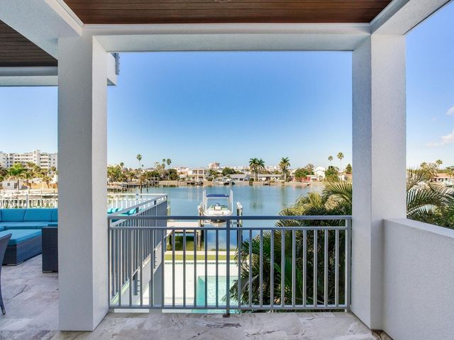 208 171ST AVENUE E, North Redington Beach, FL 33708