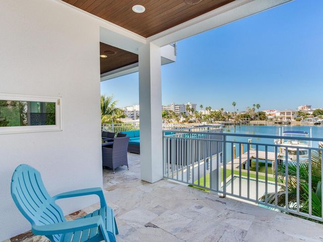 208 171ST AVENUE E, North Redington Beach, FL 33708