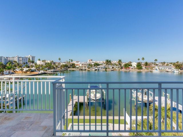 208 171ST AVENUE E, North Redington Beach, FL 33708