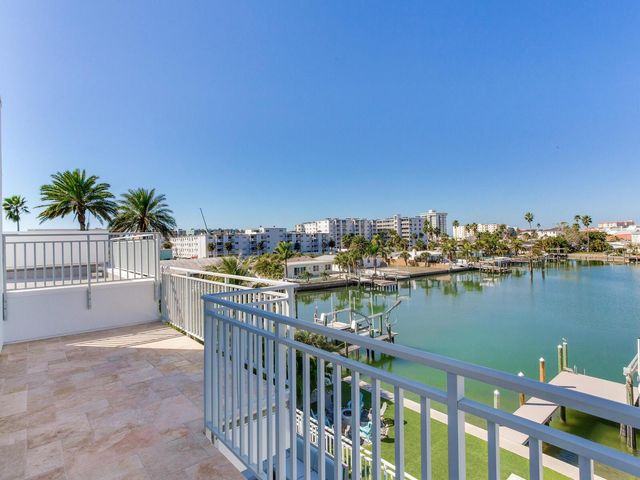 208 171ST AVENUE E, North Redington Beach, FL 33708