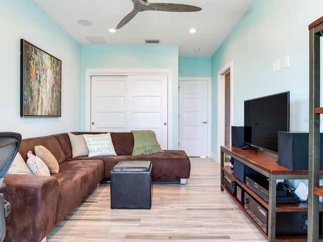 208 171ST AVENUE E, North Redington Beach, FL 33708