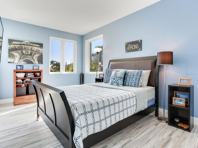 208 171ST AVENUE E, North Redington Beach, FL 33708