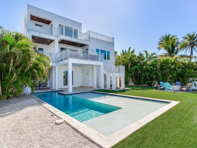 208 171ST AVENUE E, North Redington Beach, FL 33708