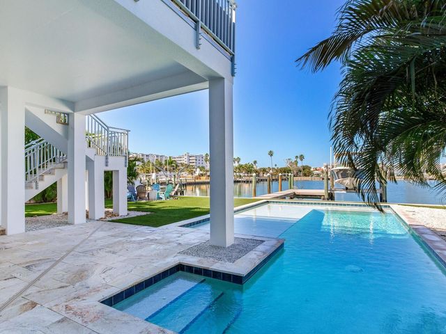 208 171ST AVENUE E, North Redington Beach, FL 33708