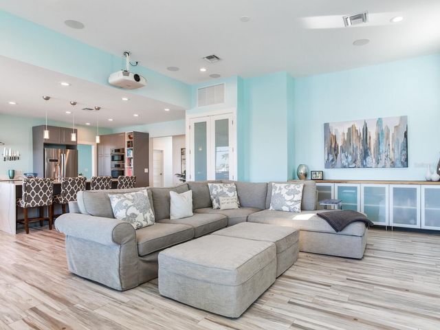 208 171ST AVENUE E, North Redington Beach, FL 33708