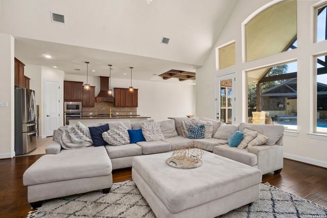 13606 Beck Ml, San Antonio, TX 78253