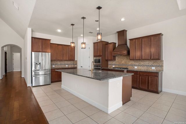 13606 Beck Ml, San Antonio, TX 78253