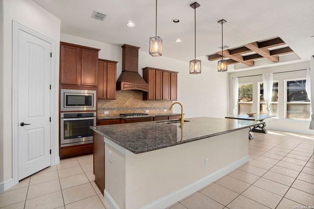 13606 Beck Ml, San Antonio, TX 78253