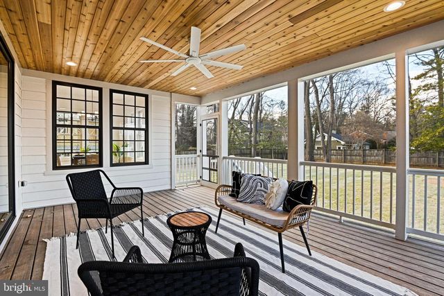 352 AYR HILL AVE NE, Vienna, VA 22180