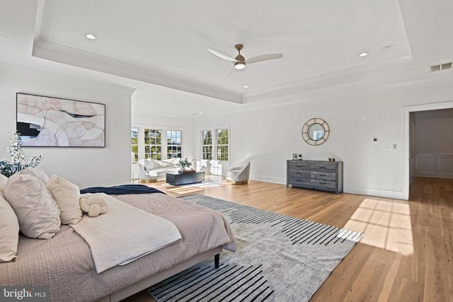 352 AYR HILL AVE NE, Vienna, VA 22180