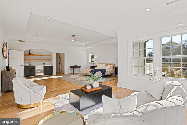 352 AYR HILL AVE NE, Vienna, VA 22180