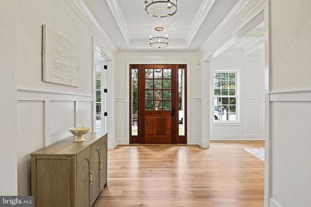 352 AYR HILL AVE NE, Vienna, VA 22180