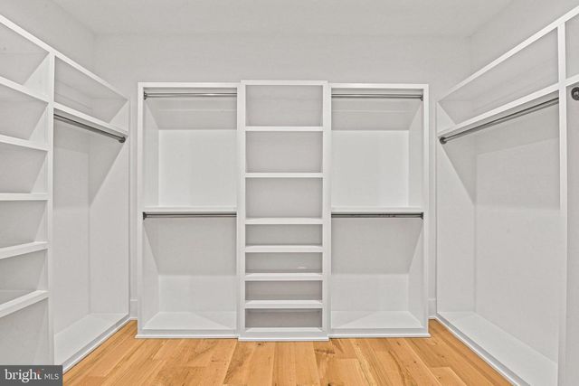 352 AYR HILL AVE NE, Vienna, VA 22180