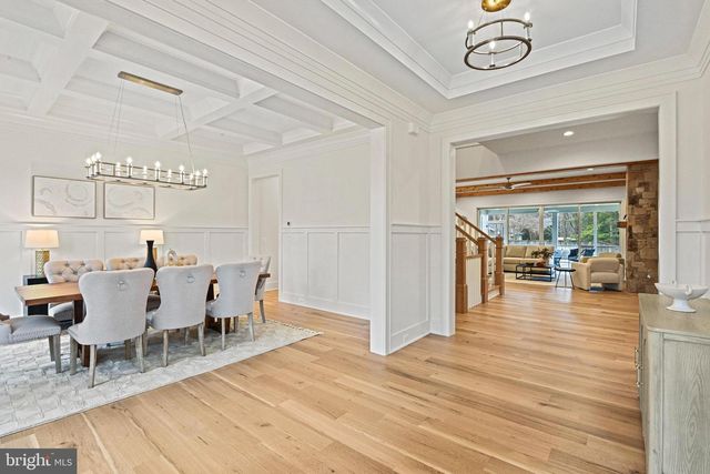 352 AYR HILL AVE NE, Vienna, VA 22180