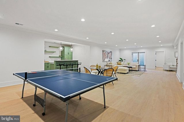 352 AYR HILL AVE NE, Vienna, VA 22180