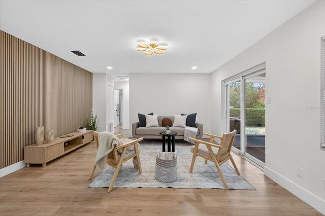 6124 E 111TH AVENUE, Tampa, FL 33617