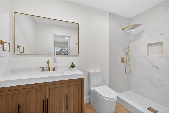 6124 E 111TH AVENUE, Tampa, FL 33617