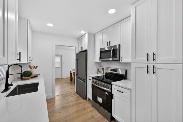 6124 E 111TH AVENUE, Tampa, FL 33617