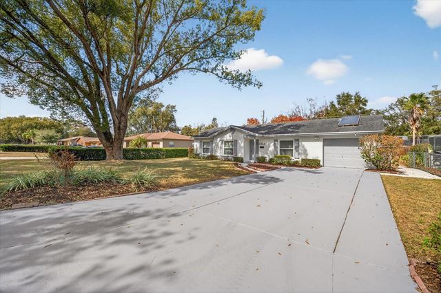 6124 E 111TH AVENUE, Tampa, FL 33617