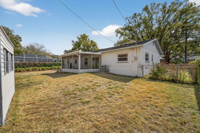 6124 E 111TH AVENUE, Tampa, FL 33617