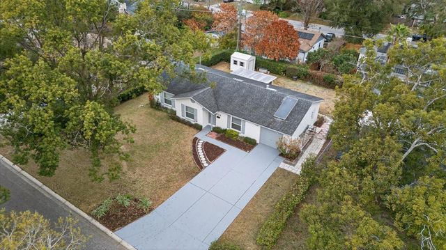 6124 E 111TH AVENUE, Tampa, FL 33617